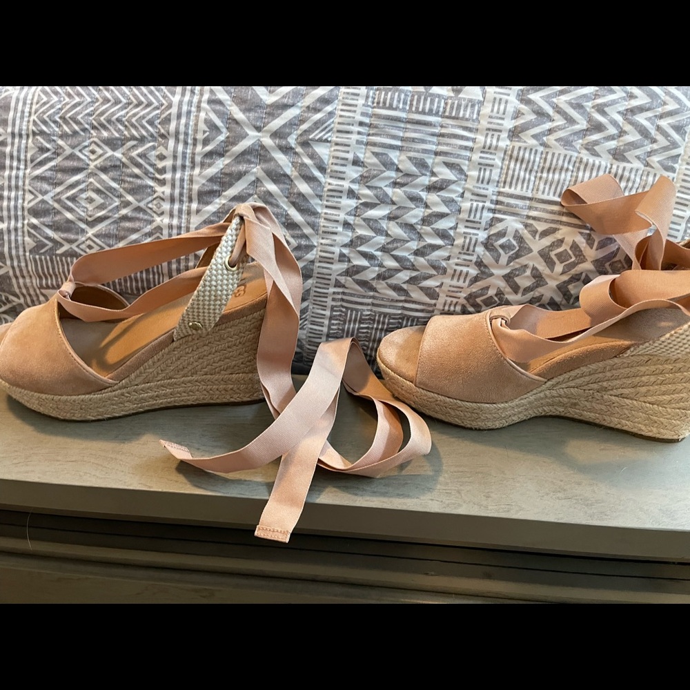 Ugg wedges size 8.5